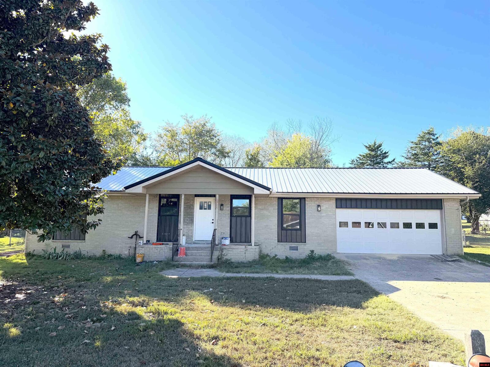 Property Photo: 513 Willow Lane AR 72653
