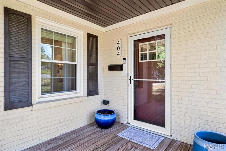 Property Photo: 404 Cannonbury Drive MO 63119
