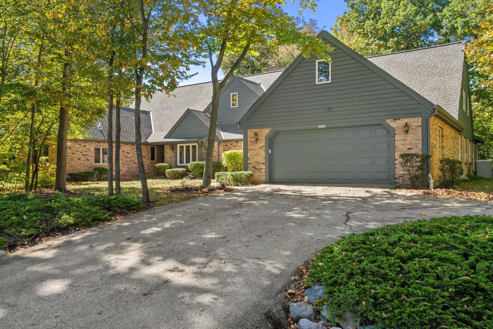 Property Photo: 12427 N Golf Dr WI 53092
