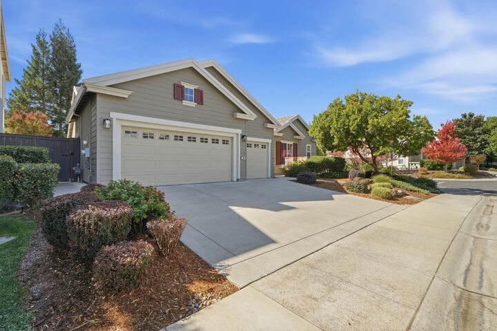 Property Photo: 150 Rockmont Circle CA 95835