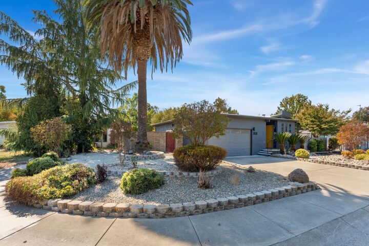 Property Photo: 3828 Sunnyvale Avenue CA 95821
