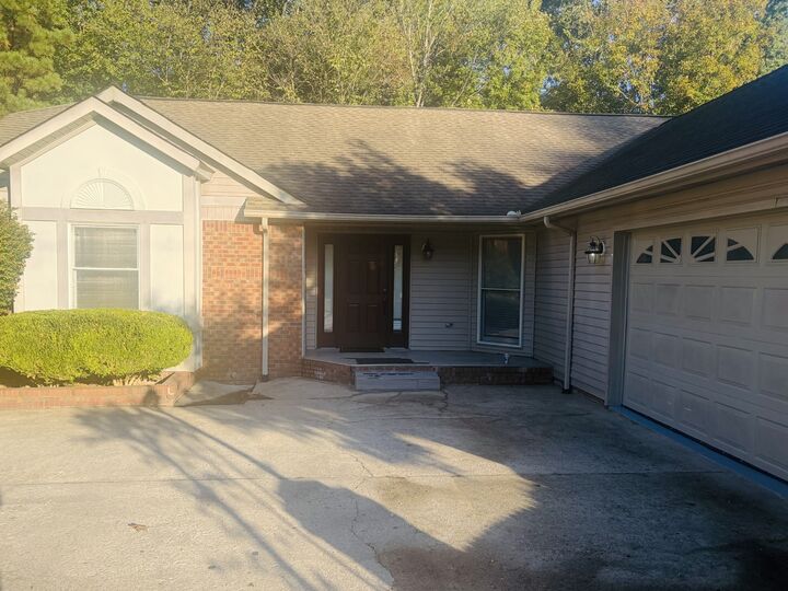 Property Photo:  131 Vannoak Dr  TN 37043 