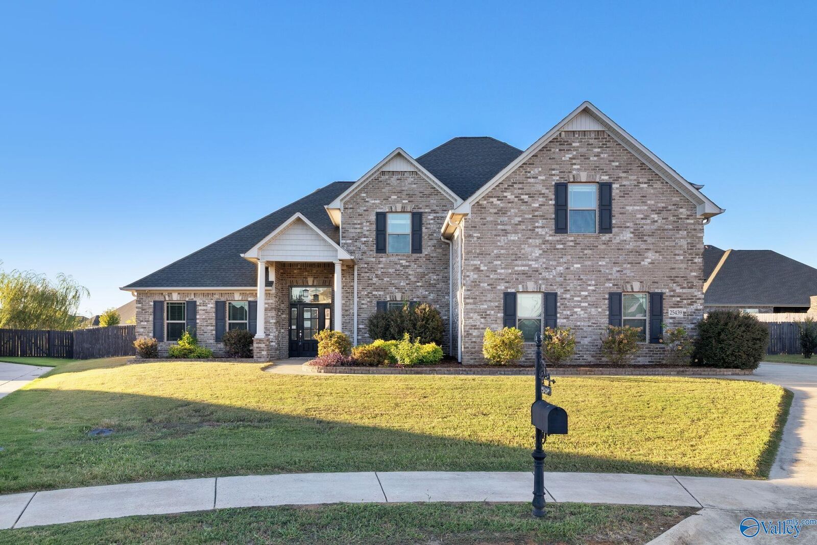 Property Photo: 25439 Nottingham Drive AL 35613