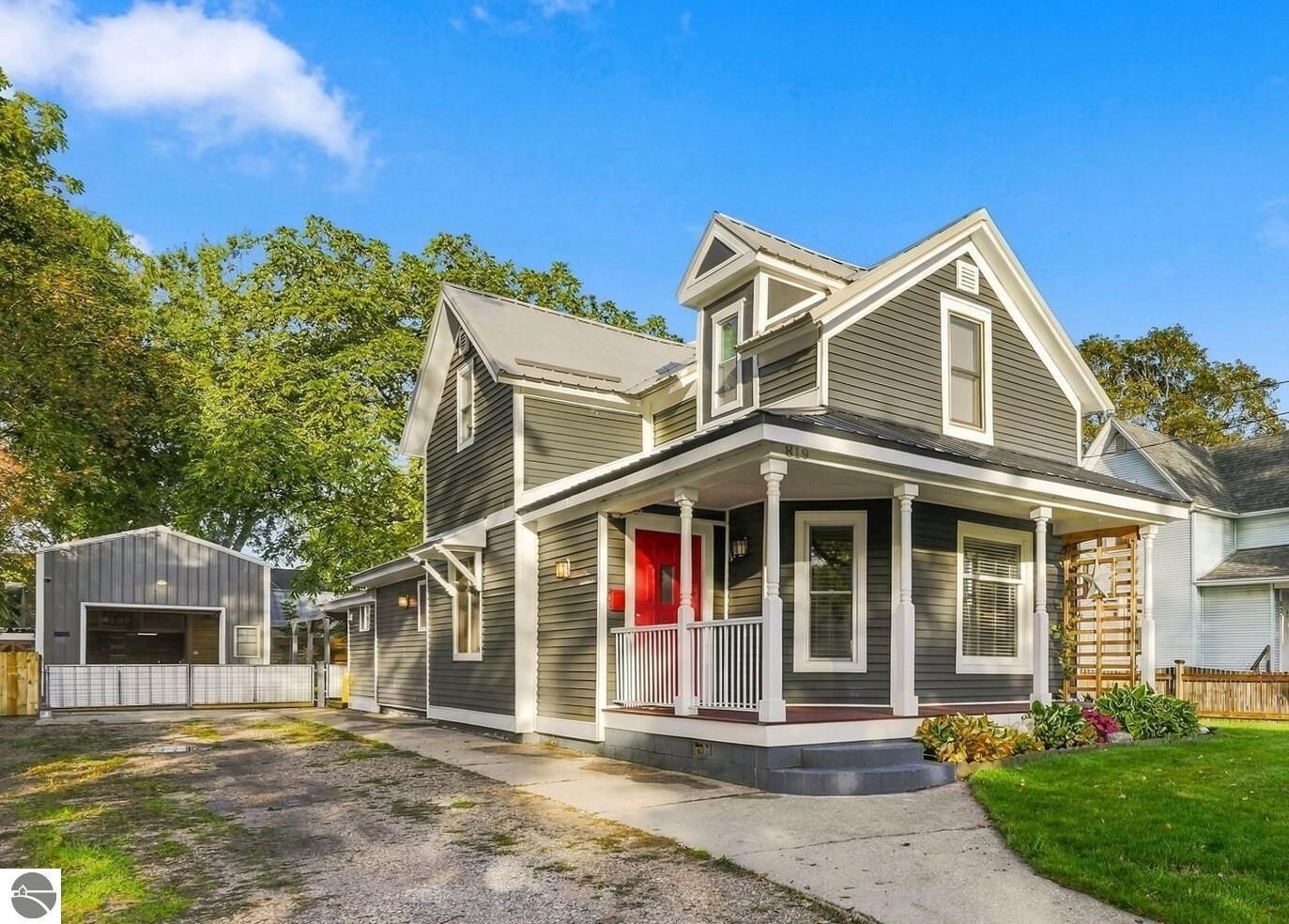Property Photo: 819 Farrar Street MI 49601