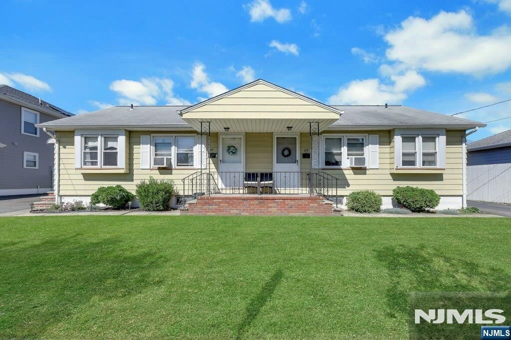 Property Photo:  35 Grant Street  NJ 07073 