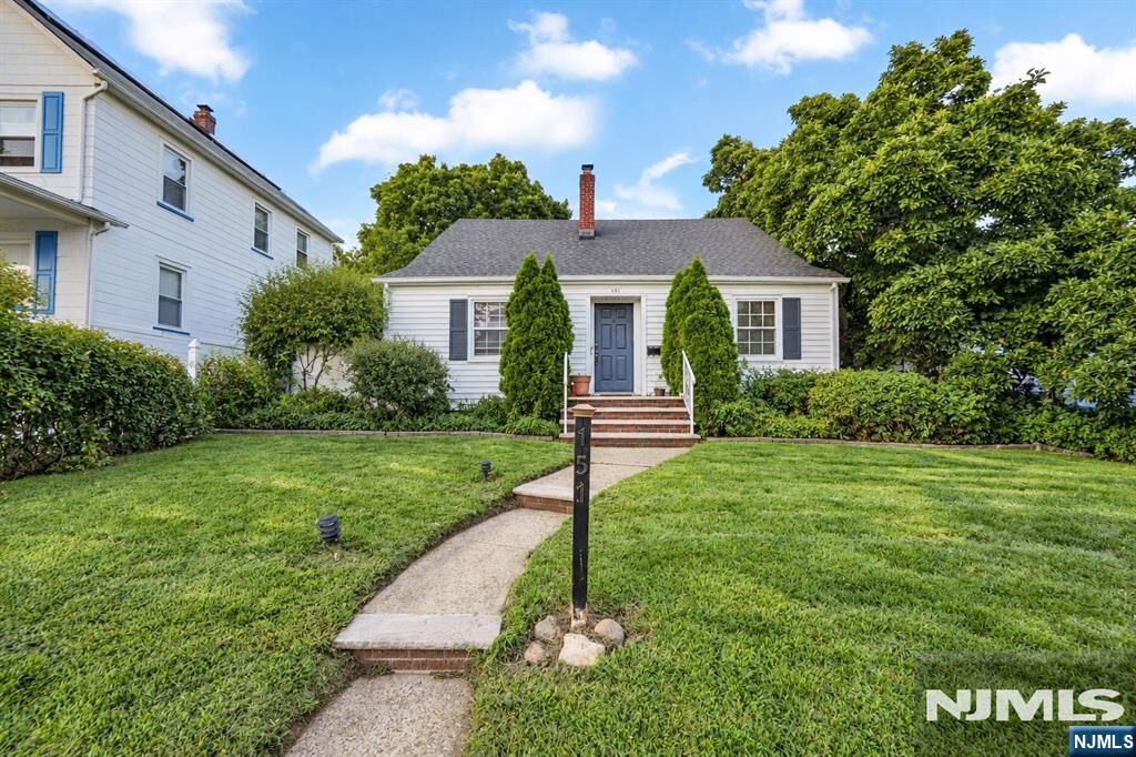 Property Photo:  151 Washington Street  NJ 07644 