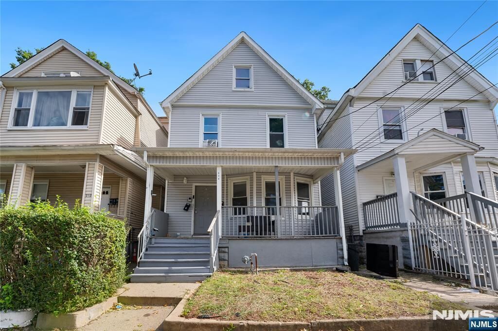 Property Photo:  214 Smith Street  NJ 07106 