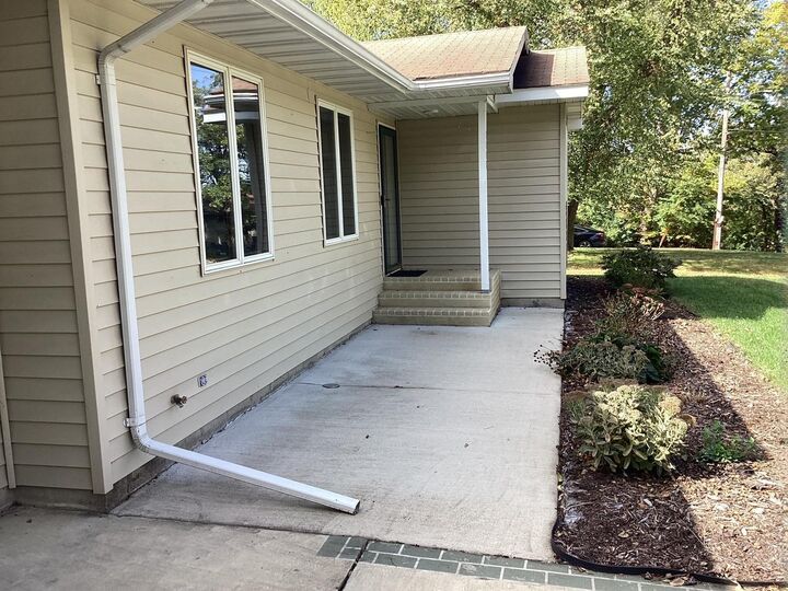 Property Photo:  1113 Shore Acres Drive  MN 56007 