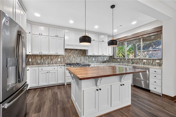 Property Photo:  238 Bella Toscana Street  AR 72762 