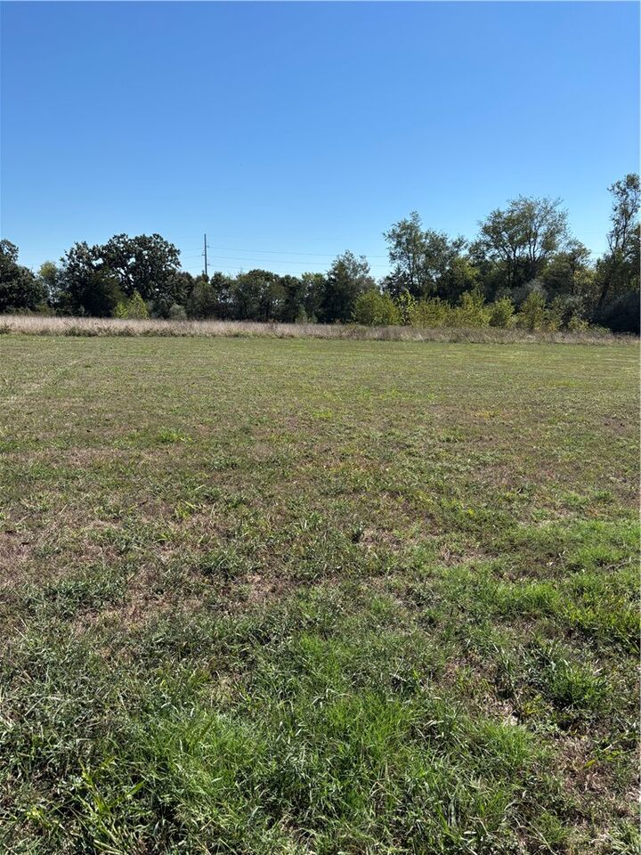 Property Photo: 14283 N Vaughn AR 72713