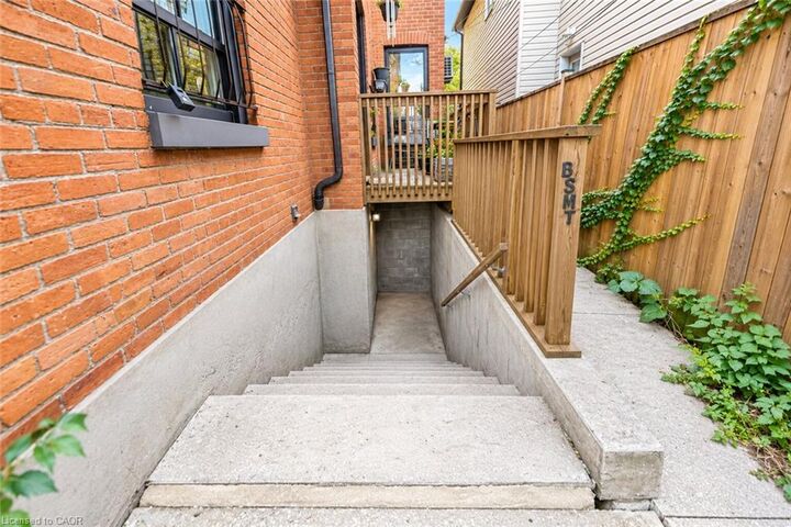 Property Photo:  25 Grove Street 3  ON L8N 1P4 