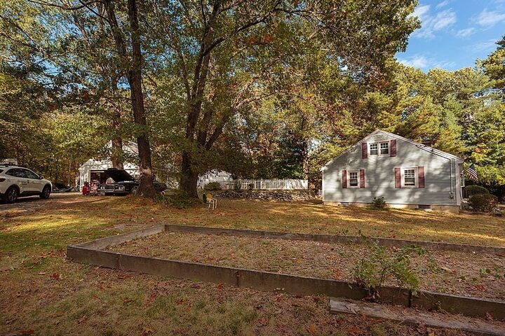 Property Photo:  375 Russell Street  MA 01801 
