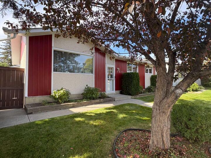 Property Photo:  1623 Rouleau Crescent SE  AB T2A 1Y8 
