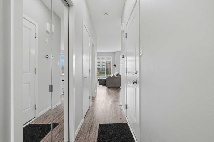 Property Photo:  466 Highlands Boulevard W 2  AB T1J 5K5 