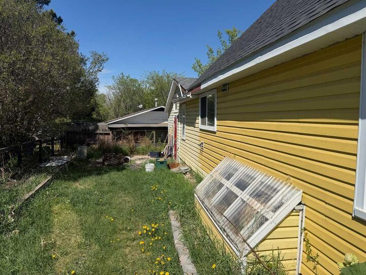 Property Photo:  3922A 46 Street  AB T4J 1B5 