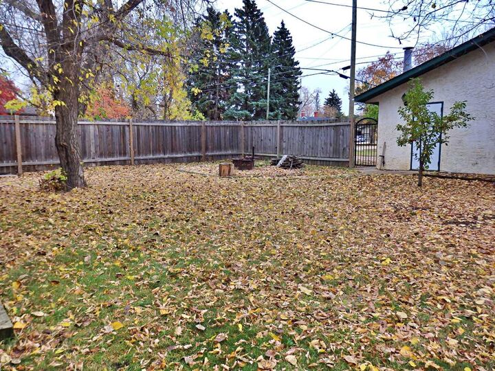 Property Photo:  4801 53 Avenue  AB T9X 1S5 