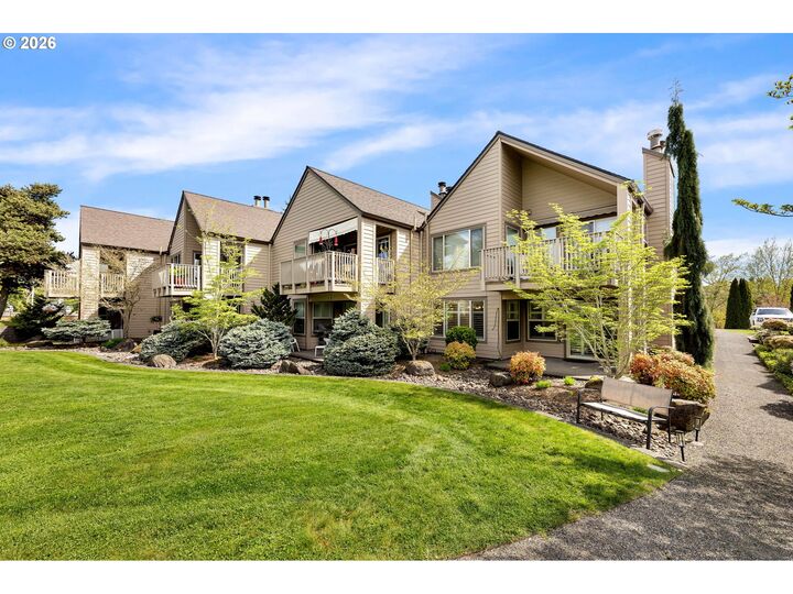 Property Photo:  2306 SE Baypoint Dr U99  WA 98683 