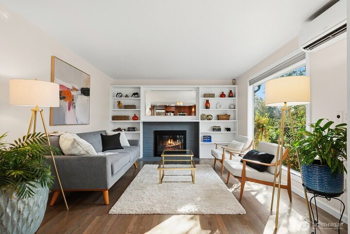 Property Photo:  3604 SW Thistle Street  WA 98126 