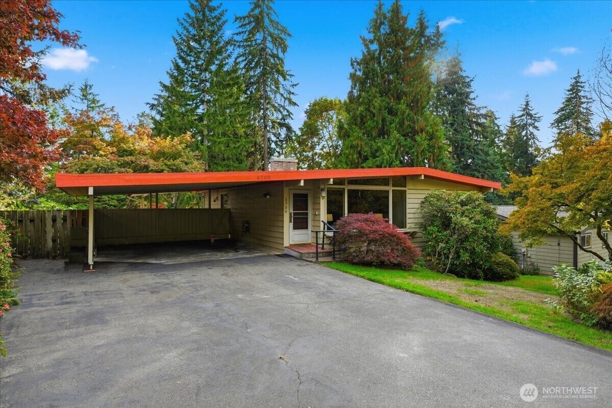Property Photo:  3739 NE 192nd Street  WA 98155 