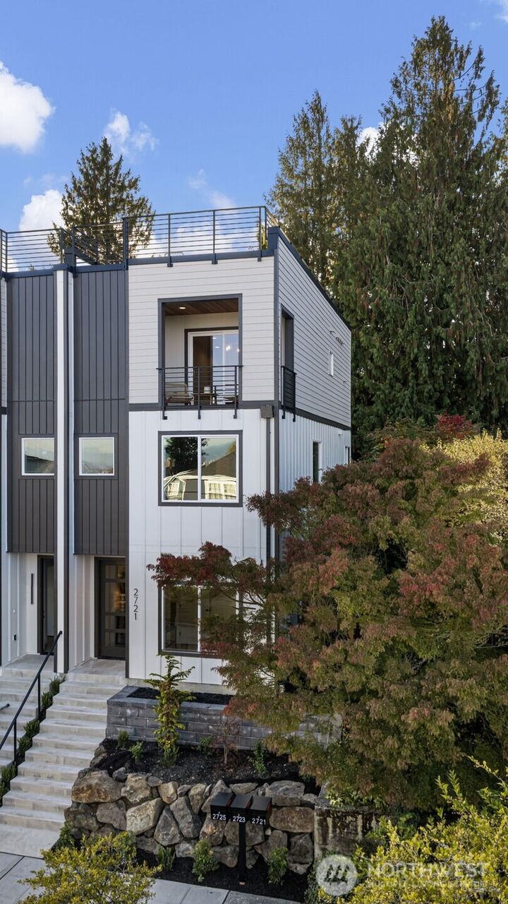 Property Photo: 2721 Belvidere Avenue SW WA 98126