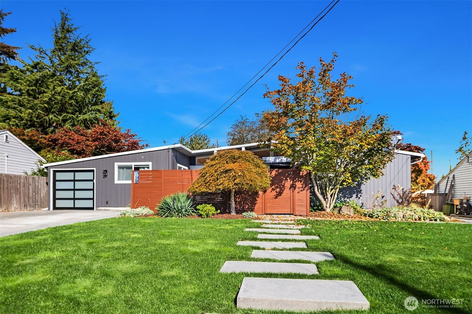 Property Photo:  1252 N 172nd Street  WA 98133 