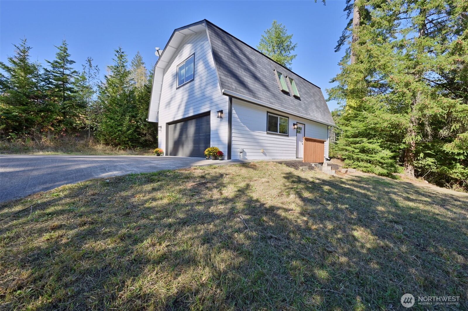 Property Photo: 1671 E State Route 3 WA 98584