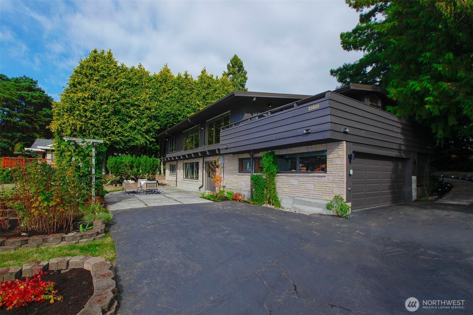 Property Photo:  23823  113th Place W  WA 98020 