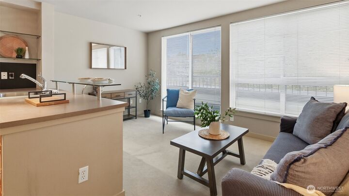 Property Photo: 1420 E Pine Street E606 WA 98122