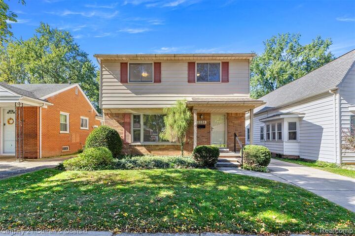 Property Photo:  3334 Parker Street  MI 48124 