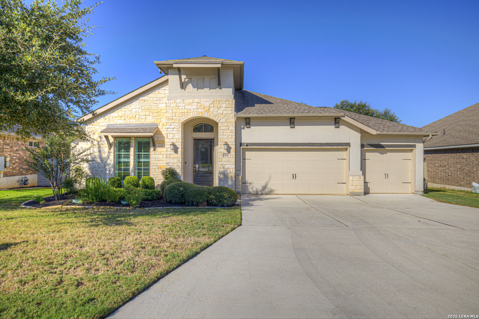Property Photo: 1181 Hammock Gln TX 78132