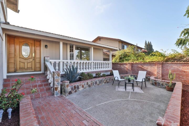 Property Photo:  2022 Admiral Place  CA 95133 