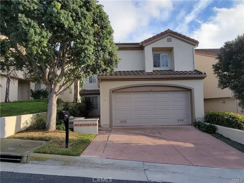 Property Photo:  42 Via Capri  CA 90275 