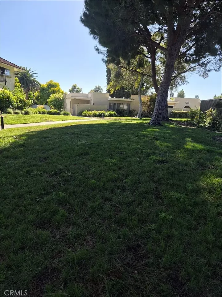 Property Photo:  2238 Via Puerta  CA 92637 