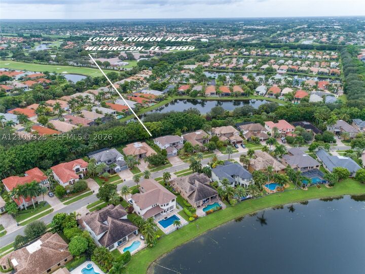 Property Photo: 10444 Trianon Pl FL 33449