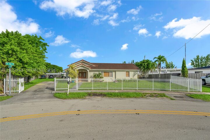 Property Photo: 11525 SW 49th Ter FL 33165