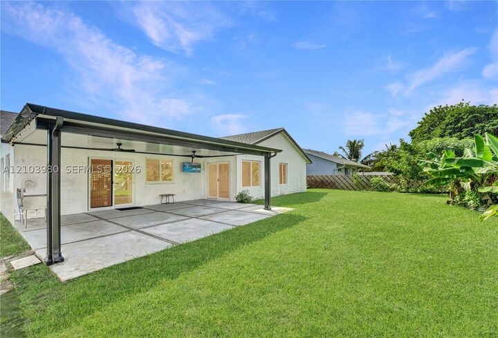 Property Photo:  5505 SW 9th St  FL 33068 