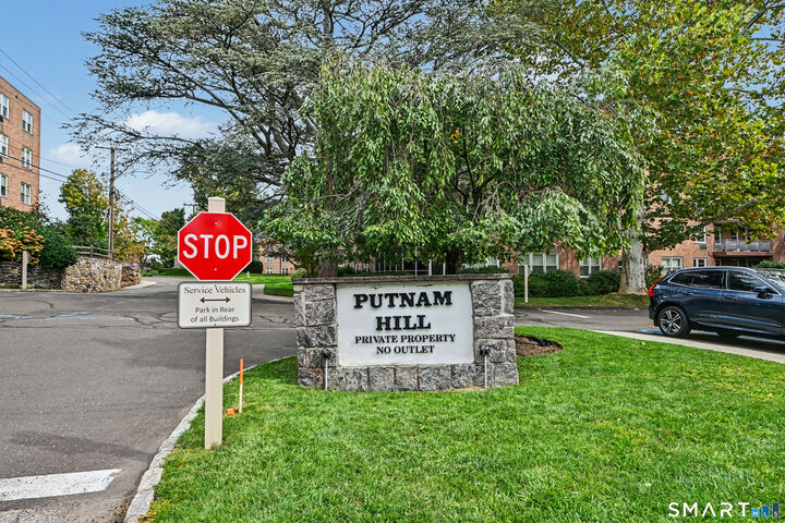 Property Photo:  3 Putnum Hill Road 1K  CT 06830 