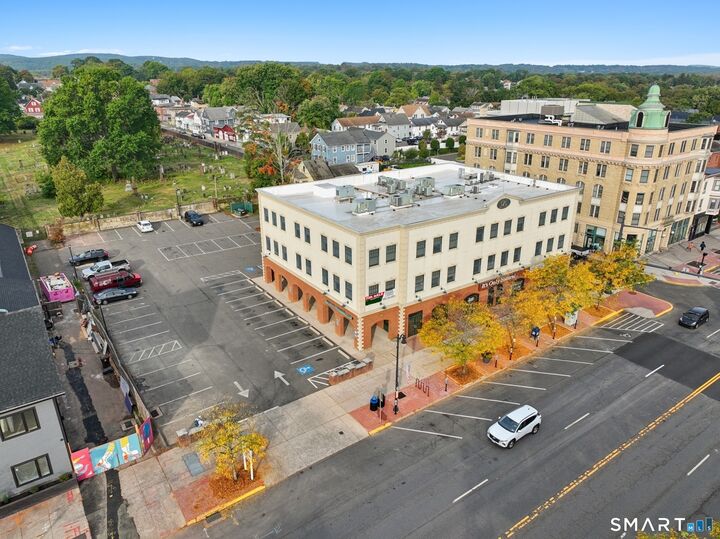 Property Photo:  575 Main Street 2  CT 06457 