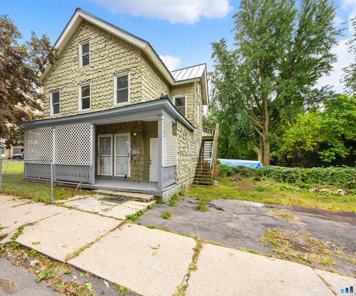 Property Photo:  360 Pine Street  CT 06704 