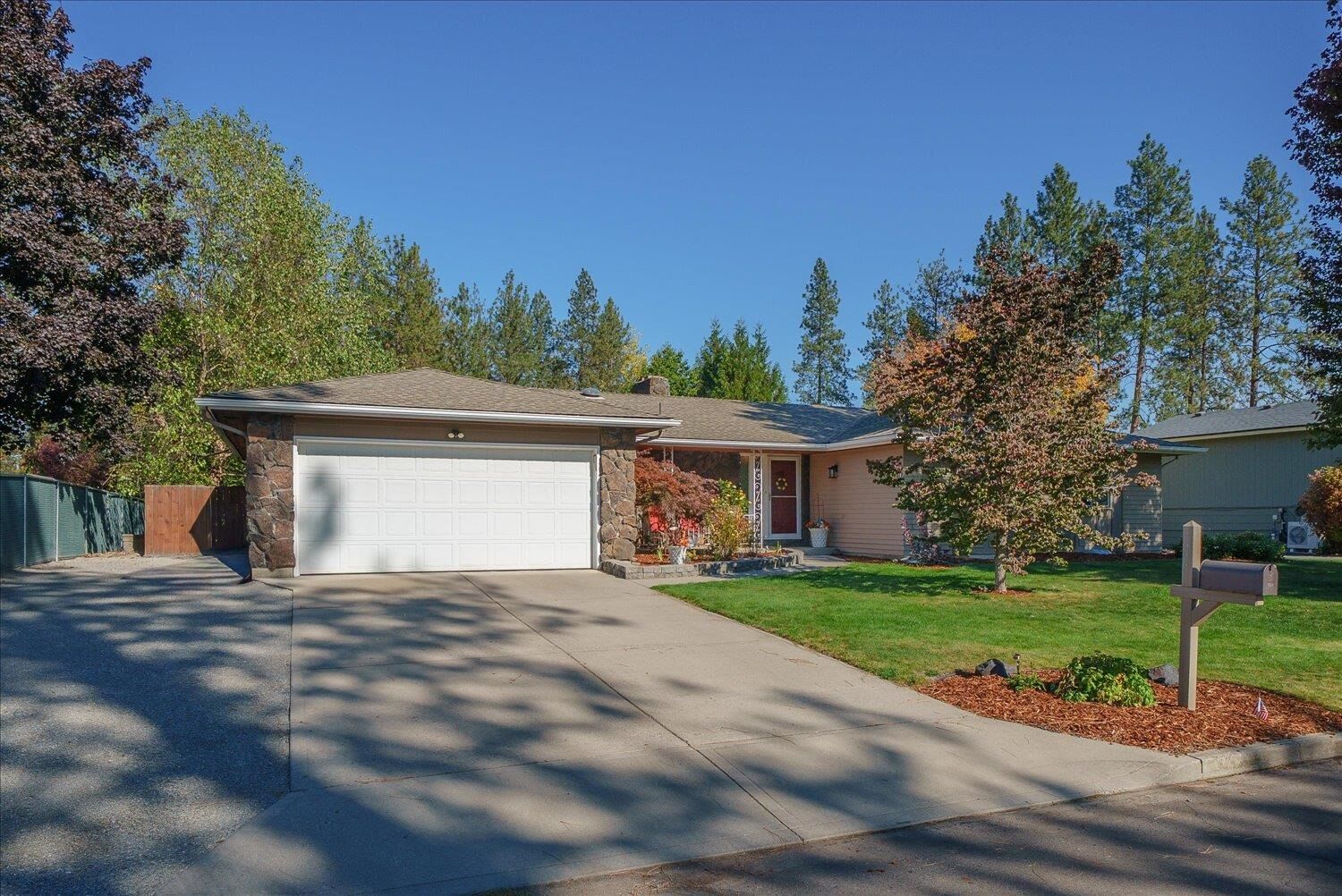 Property Photo: 328 W Brierwood Ave WA 99218