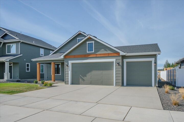 Property Photo: 12133 N Montfort St WA 99218