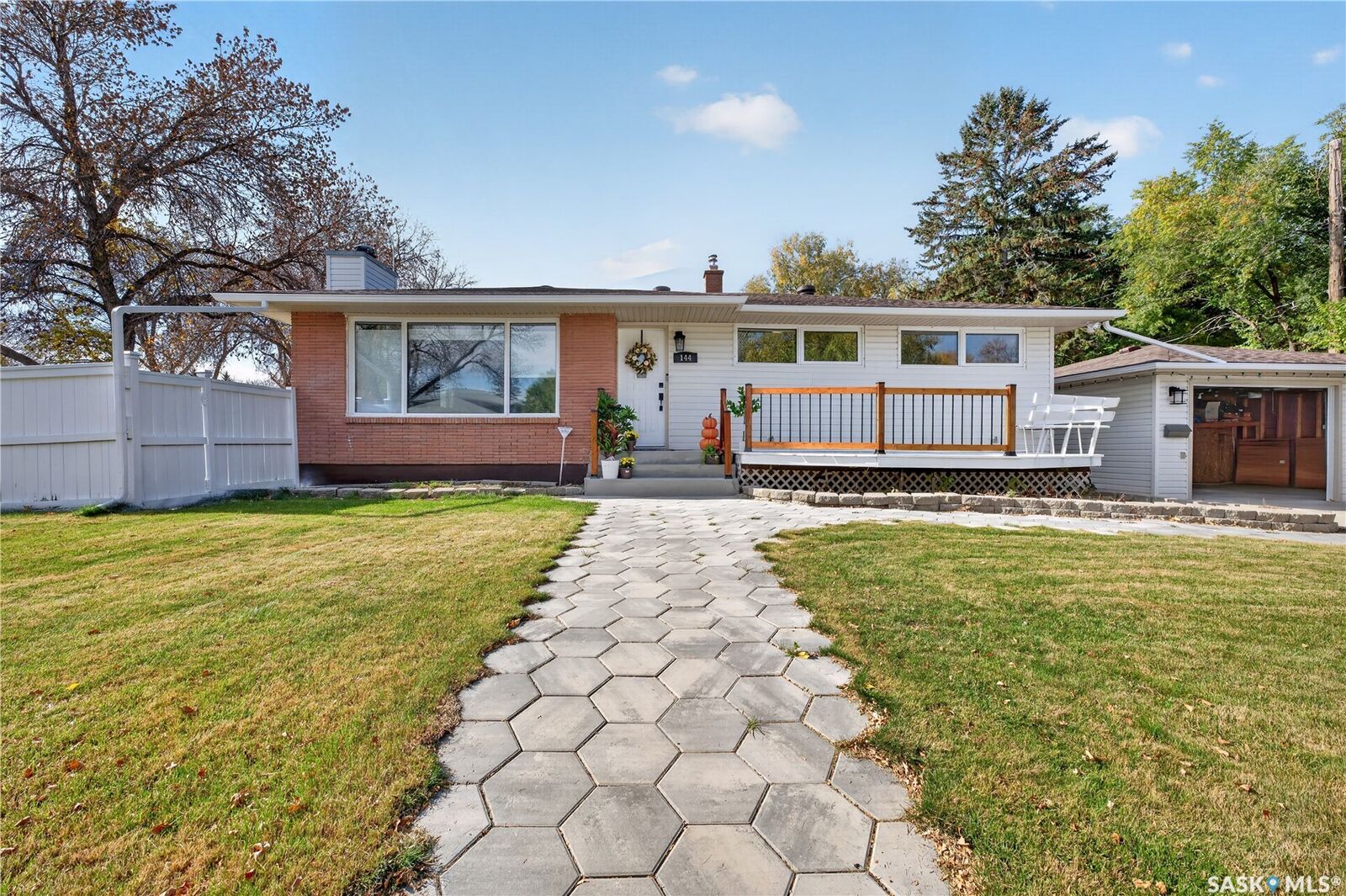 Property Photo:  144 Orchard Crescent  SK S4S 5B6 
