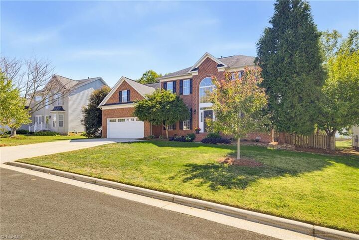 Property Photo: 2926 Shady View Drive NC 27265
