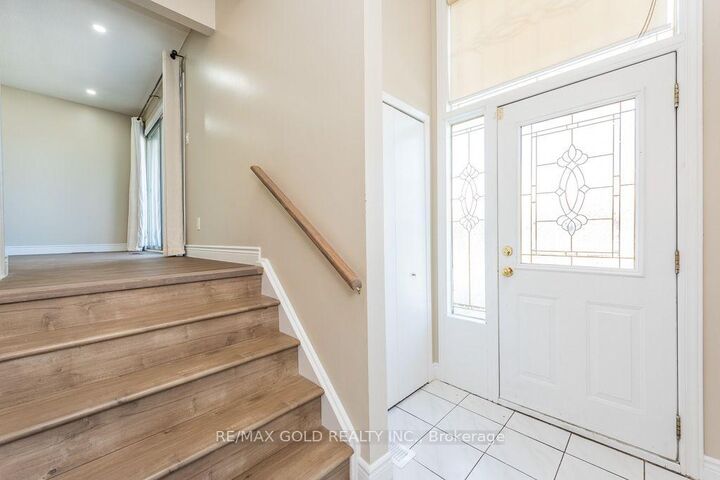 Property Photo:  7283 Sigsbee Drive  ON L4T 3L6 