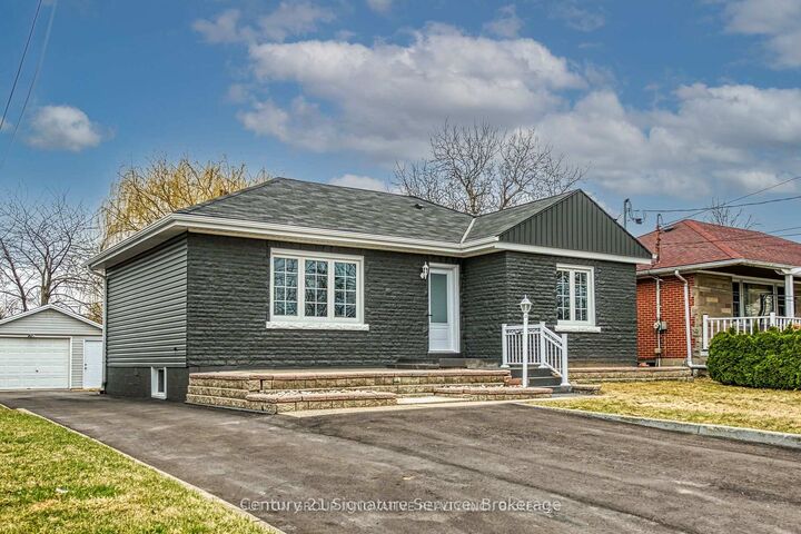 Property Photo: 346 Pottruff Road N Lower ON L8H 2M4