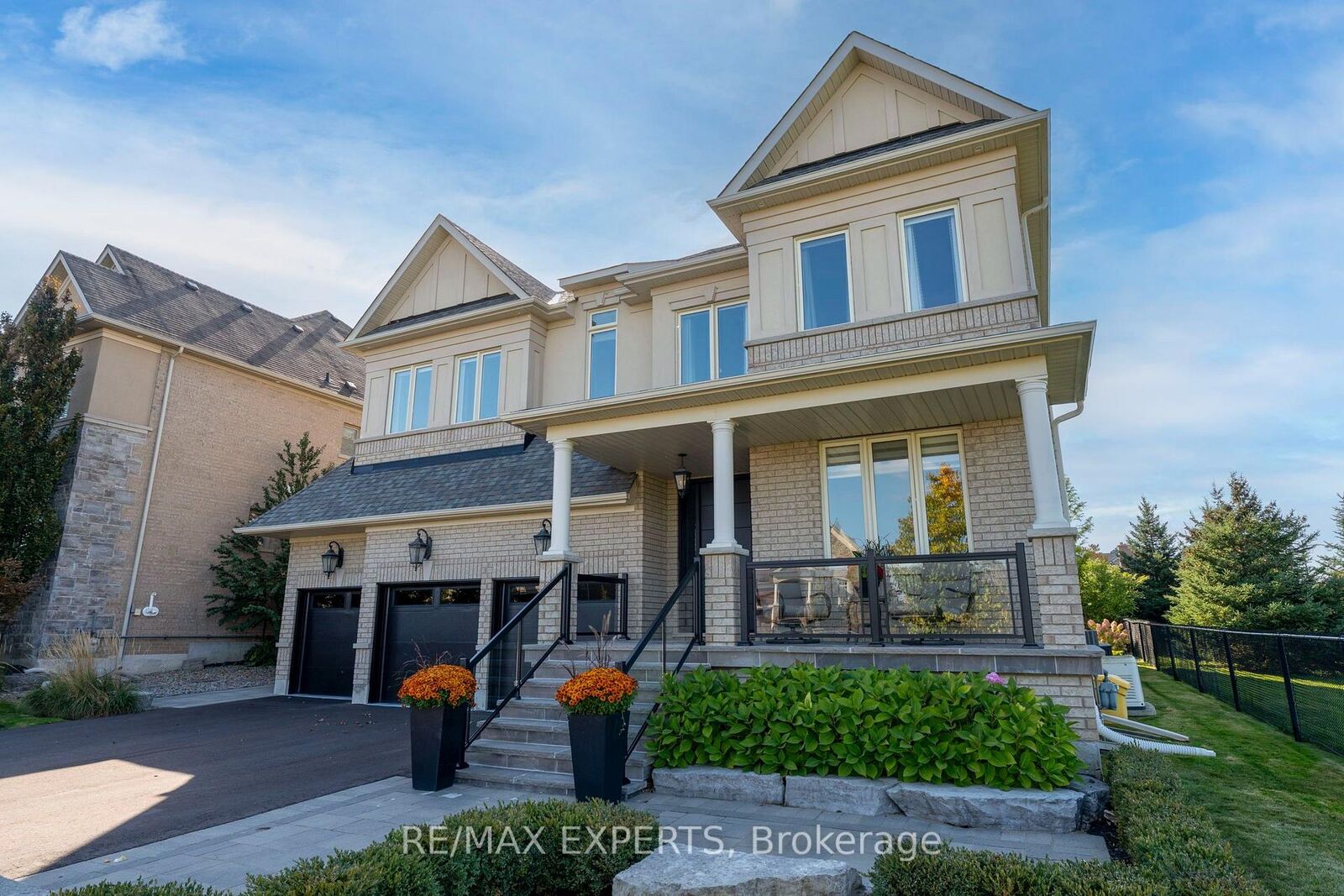 Property Photo:  16 Thomas Noble Court  ON L7B 0A3 
