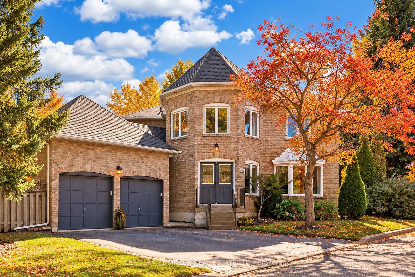 Property Photo:  6482 Tenth Line W  ON L5N 5T7 