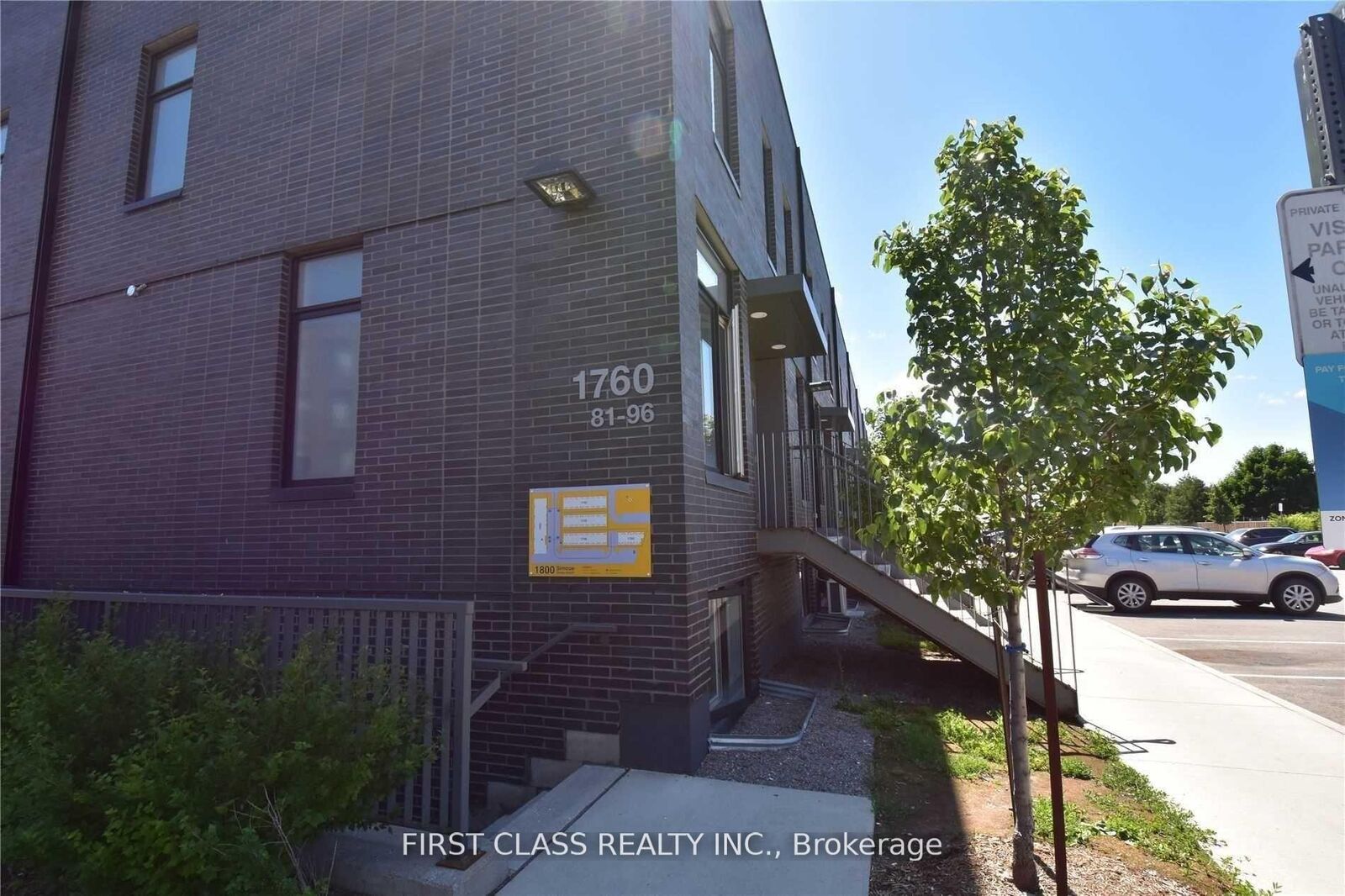 Property Photo: 1760 Simcoe Street N 86-2 ON L1G 4X9