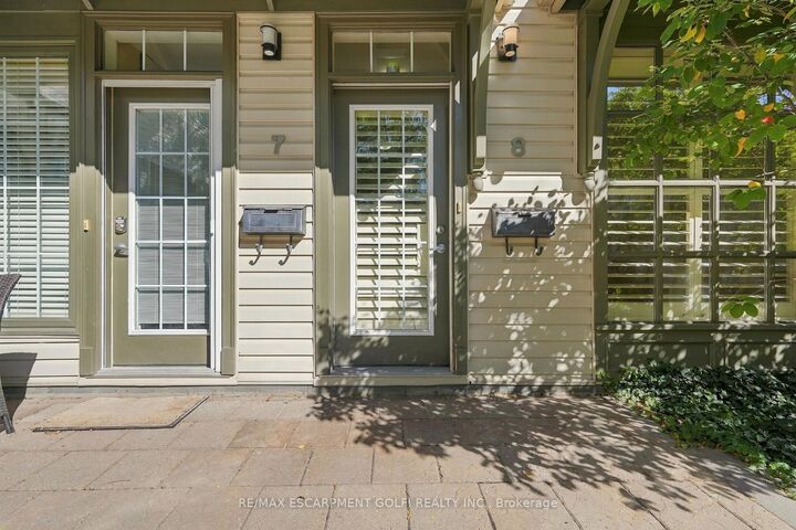 Property Photo:  49 Ontario Street 8  ON L3M 3H2 