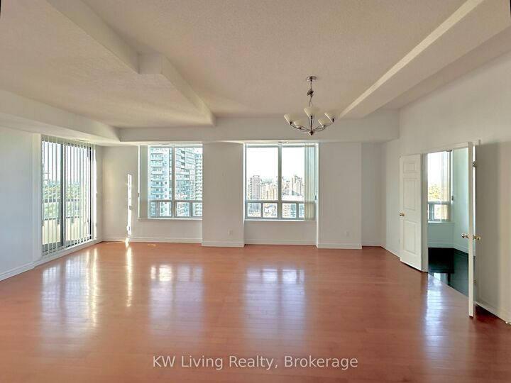 Property Photo:  33 Empress Avenue Ph308  ON M2N 6Y7 
